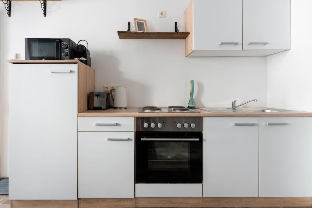 Apartment Sleek By Center By Hm Wien