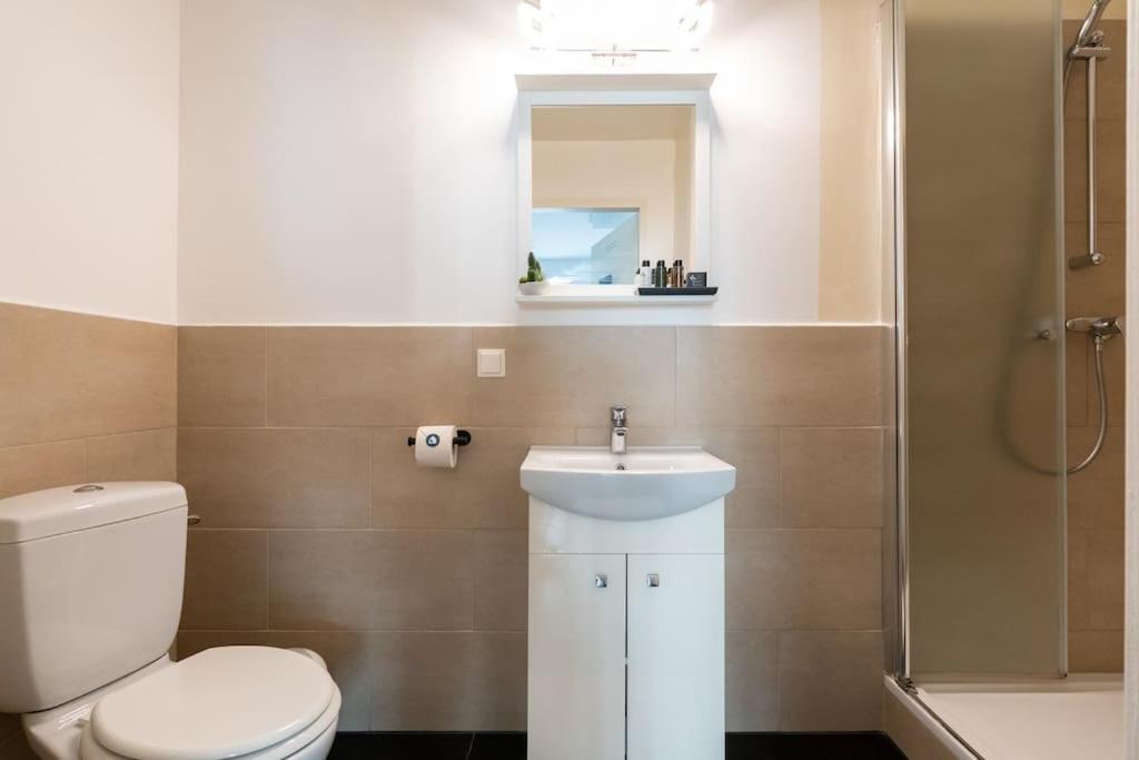 Sleek By Center By Hm Wien